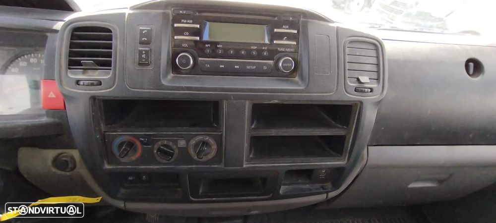 Nissan NT400 CAB.DUPLA 3.0 130CV || LONGA - 10