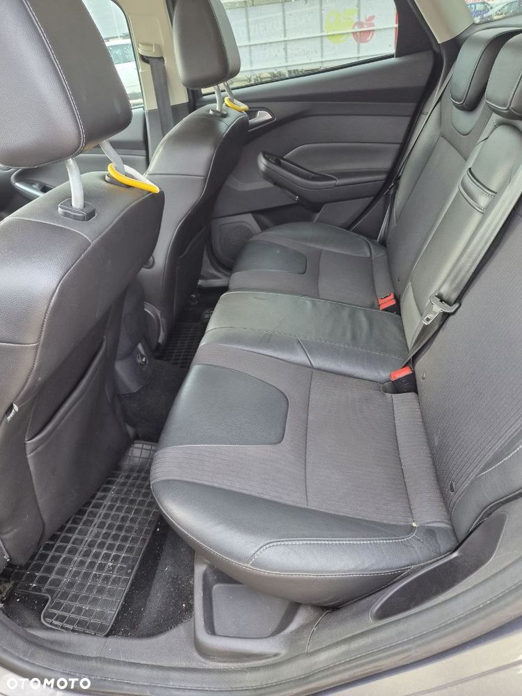 Ford Focus SW - 9