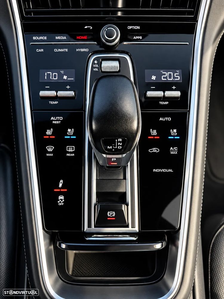 Porsche Panamera 4 E-Hybrid Platinum Edition - 17