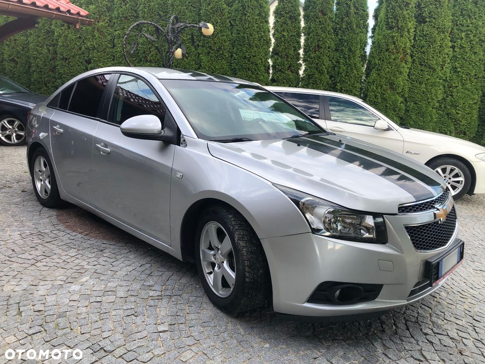 Chevrolet Cruze 1.8 LT+ - 9
