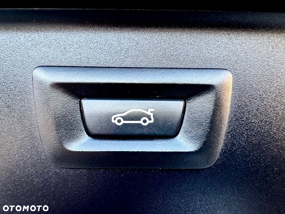 BMW Seria 5 520d Touring - 39