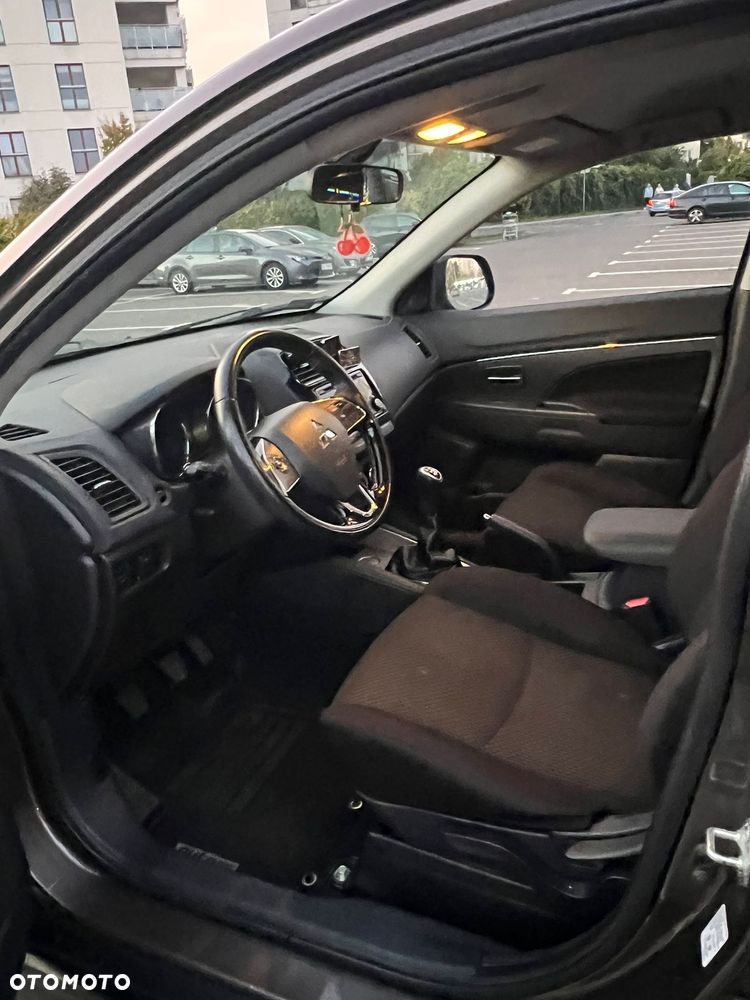 Mitsubishi ASX 1.6 Inform - 14