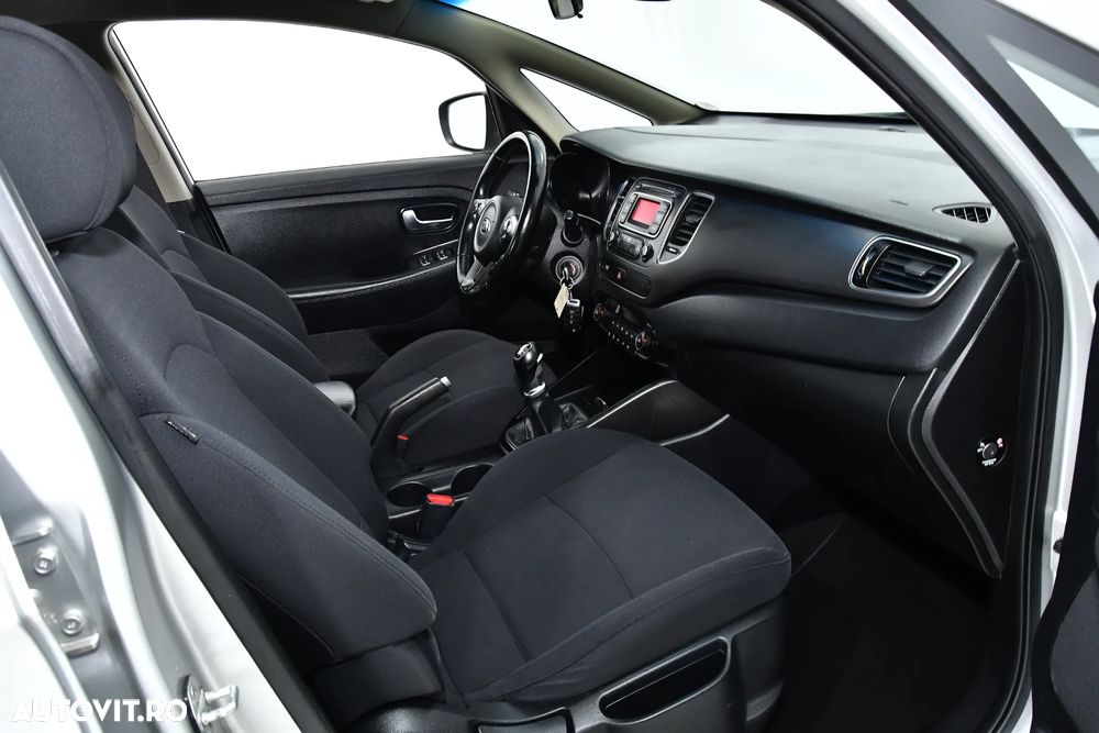 Kia Carens 1.7 DSL Comfort - 11