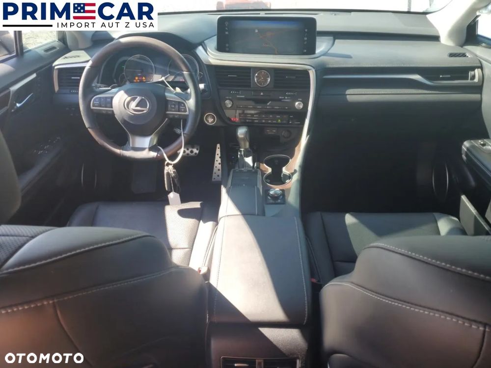 Lexus RX - 8