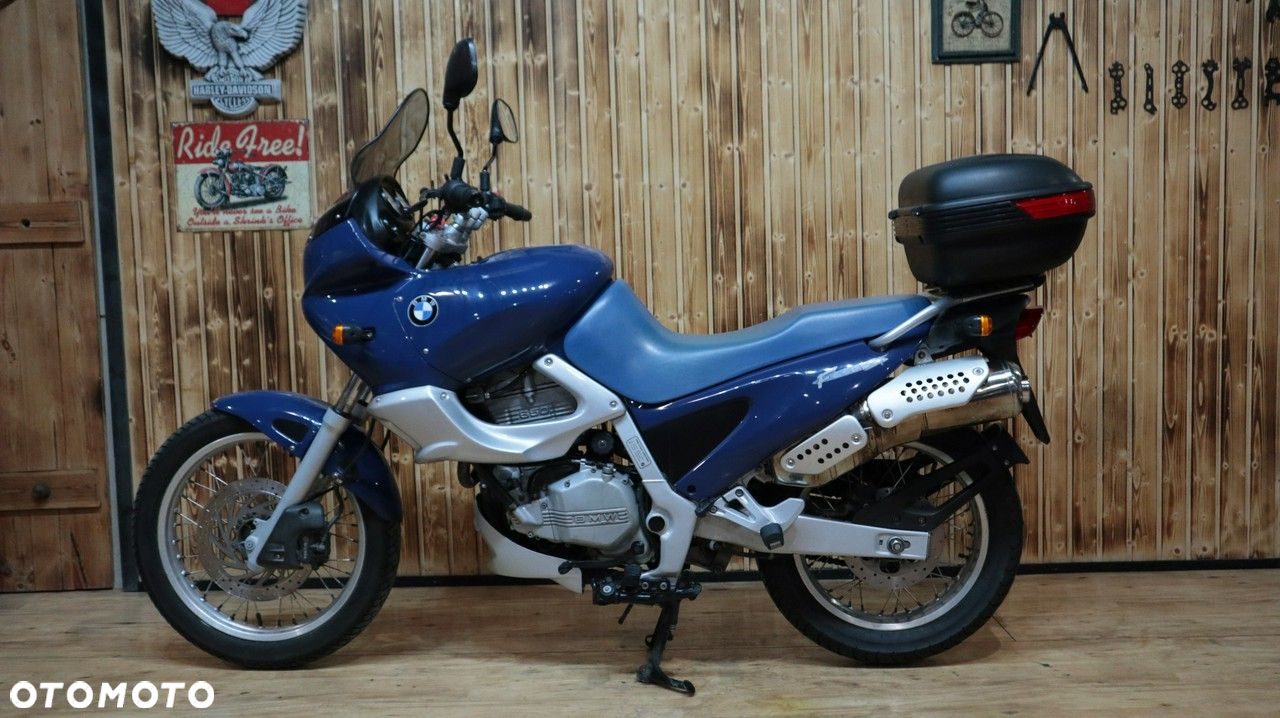 BMW F