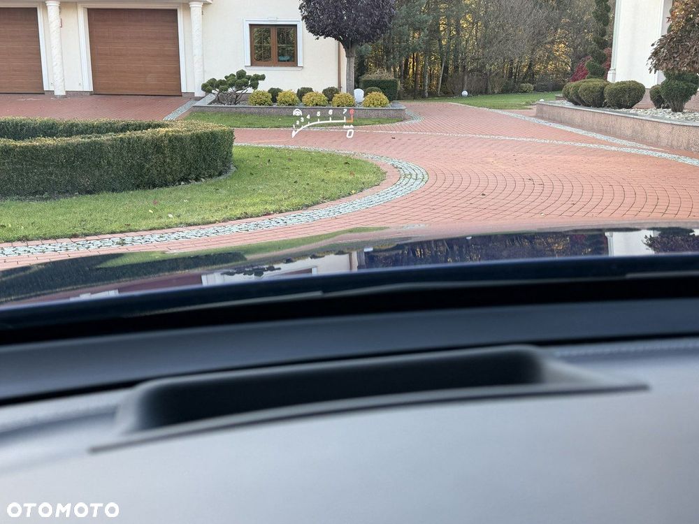 Mercedes-Benz GLC - 28