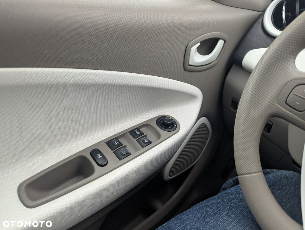 Renault Zoe - 14