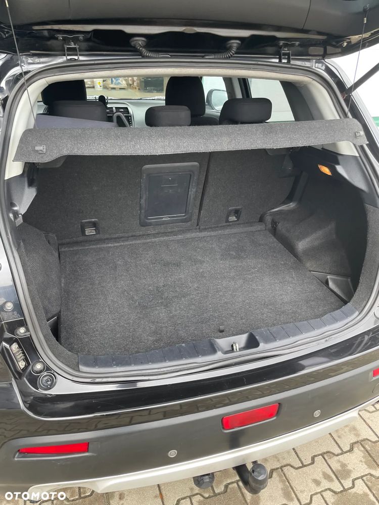 Mitsubishi ASX 1.8 DID Instyle 4WD AS&G - 15