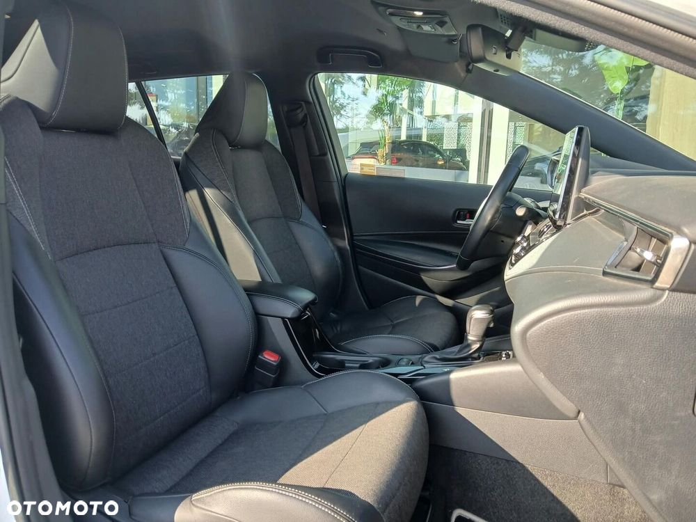 Toyota Corolla 1.8 Hybrid Style - 23