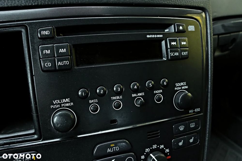 Volvo V70 2.4 D DPF Momentum - 36