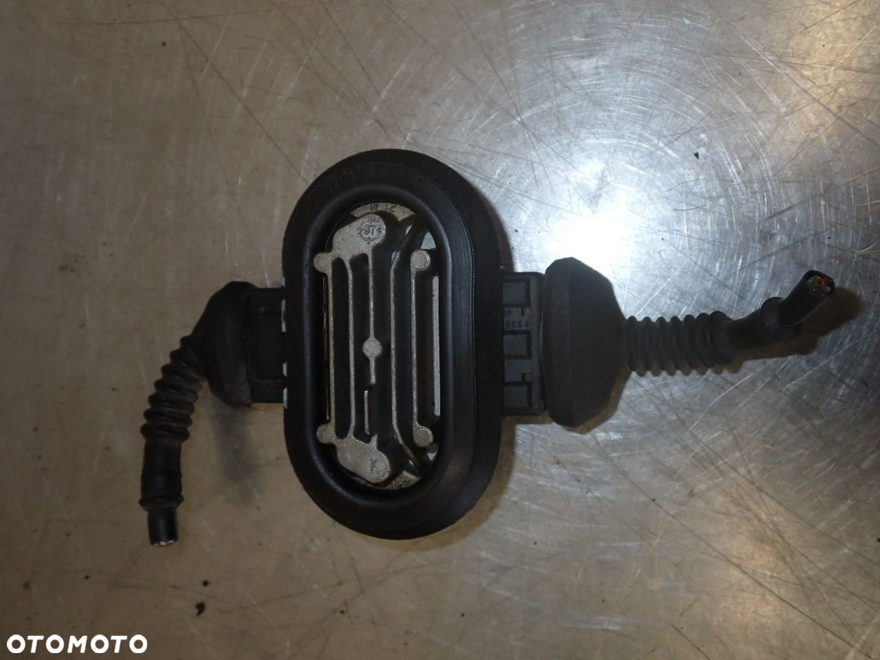 CEWKA ZAPŁONOWA AUDI A4 B6 2.0 4D0905351 - 2