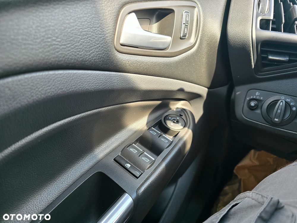 Ford Kuga - 11