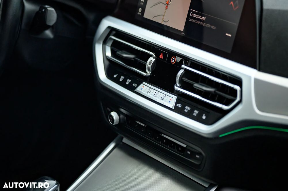 BMW Seria 3 330i AT - 16