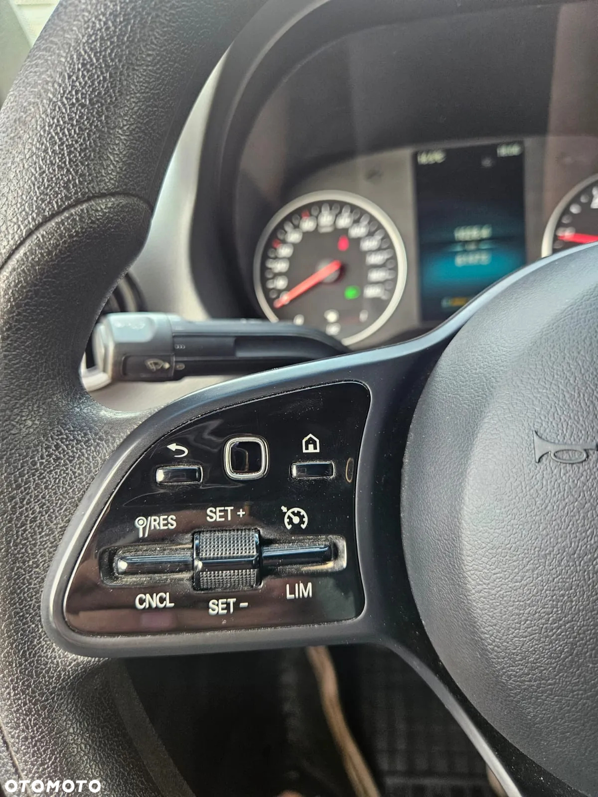 Mercedes-Benz Sprinter - 8