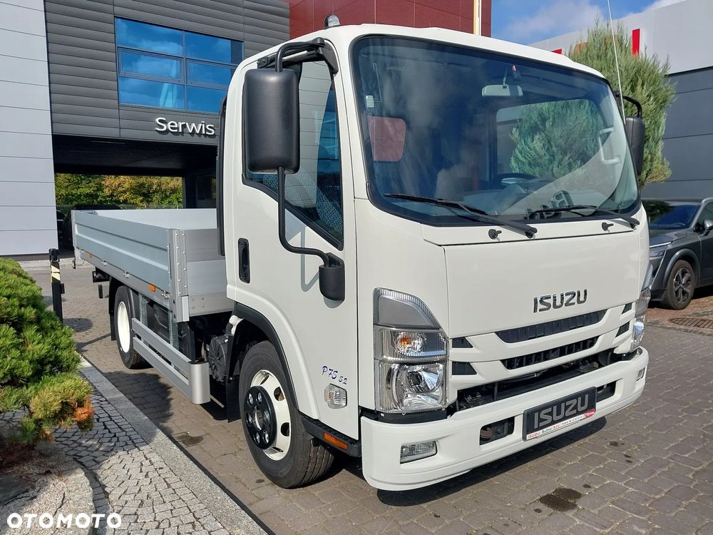 Isuzu P75 5.2 L - 15