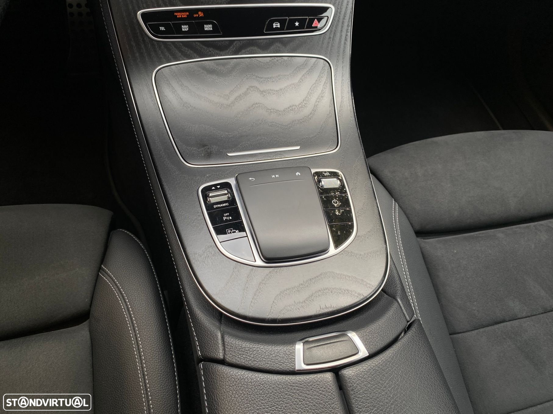 Mercedes-Benz E 300 de AMG Line - 19
