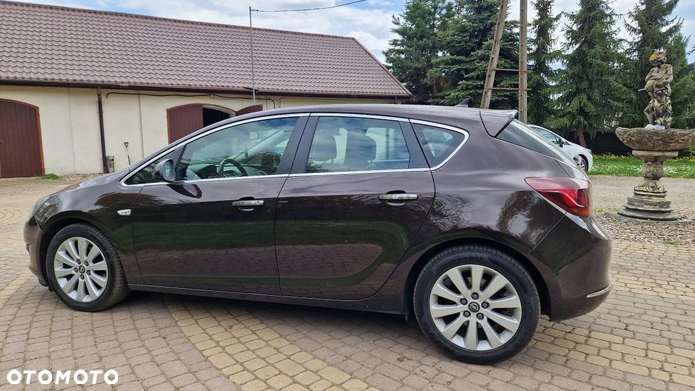 Opel Astra 1.7 CDTI Executive S&S - 14