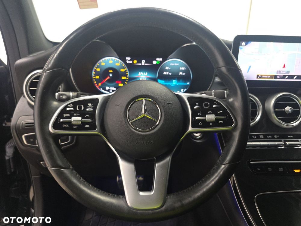 Mercedes-Benz GLC 300 4Matic 9G-TRONIC AMG Line Plus - 9