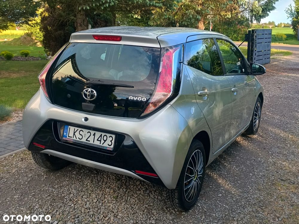 Toyota Aygo x-play - 5