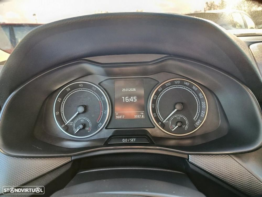 Skoda Kamiq 1.0 TSI DSG - 8