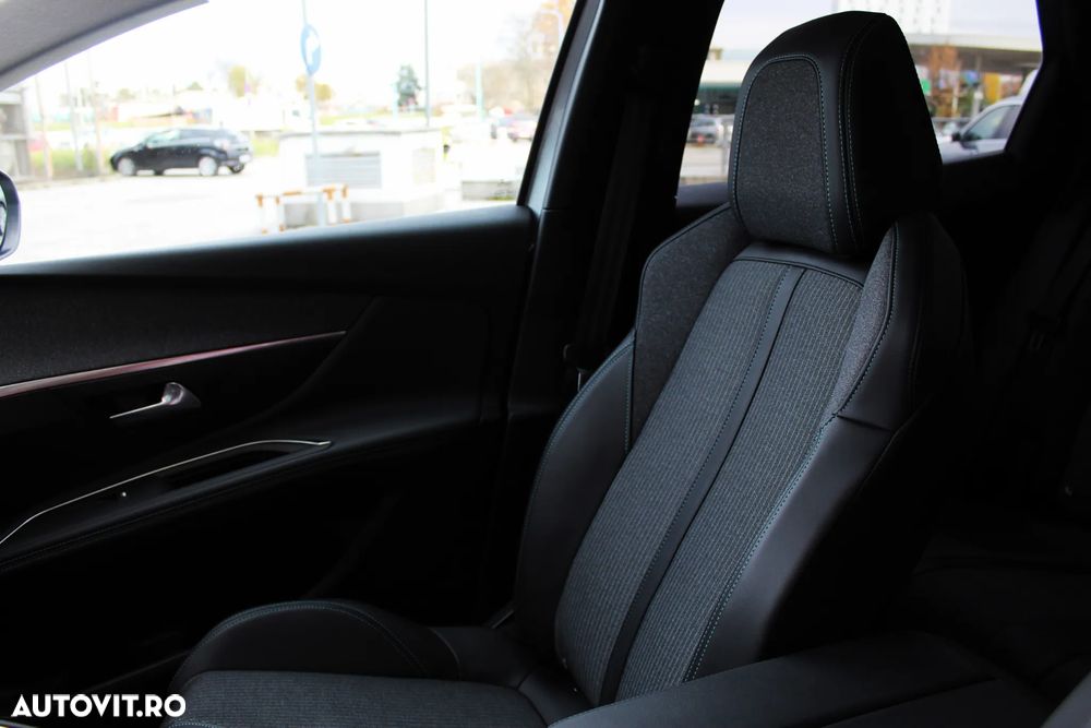 Peugeot 3008 1.2 PureTech S&S EAT8 Allure - 9