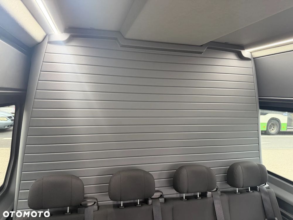 Volkswagen Crafter - 11