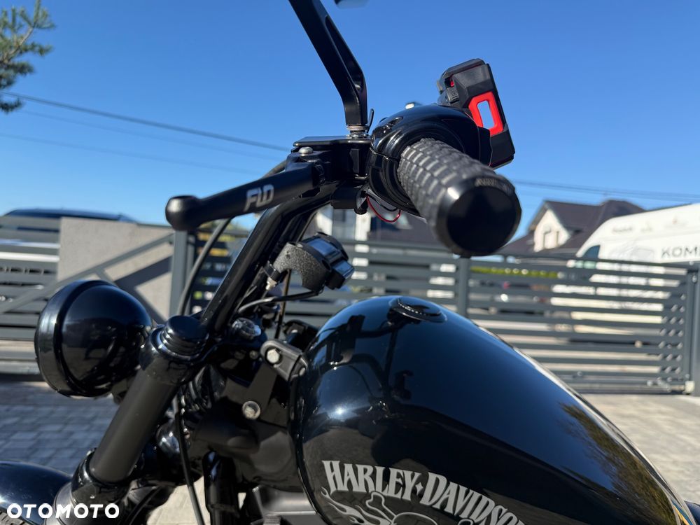 Harley-Davidson Softail Street Bob - 10