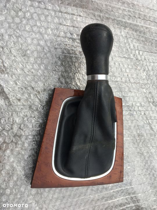 GAŁKA ZMIANY BIEGÓW Z MIESZKIEM AUDI A3 8P 2.0 FSI - 1