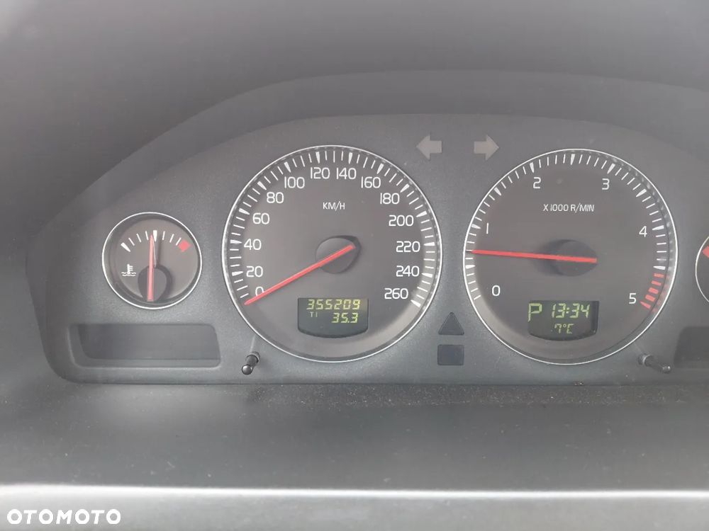 Volvo XC 90 2.4 D5 - 4