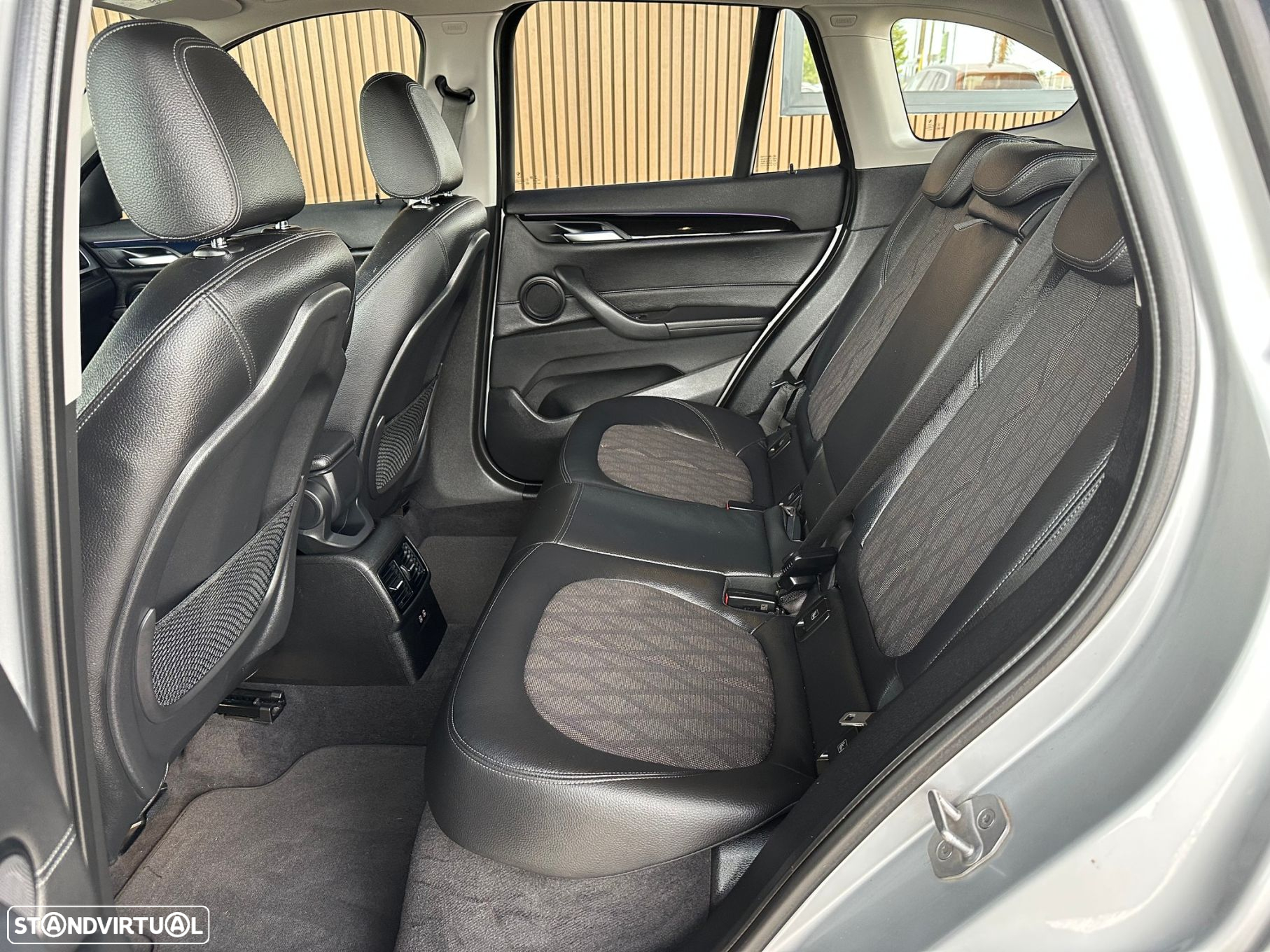 BMW X1 25 e xDrive xLine - 40
