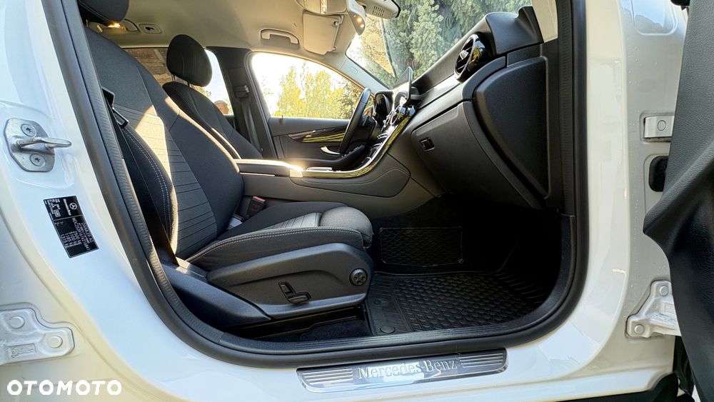 Mercedes-Benz GLC 200 d 4-Matic Business Edition - 31