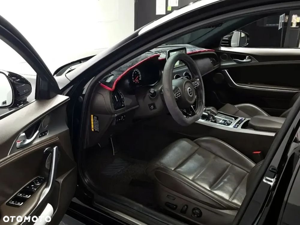 Kia Stinger - 6