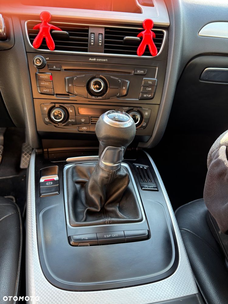 Audi A4 Avant 2.0 TDI DPF Ambition - 14
