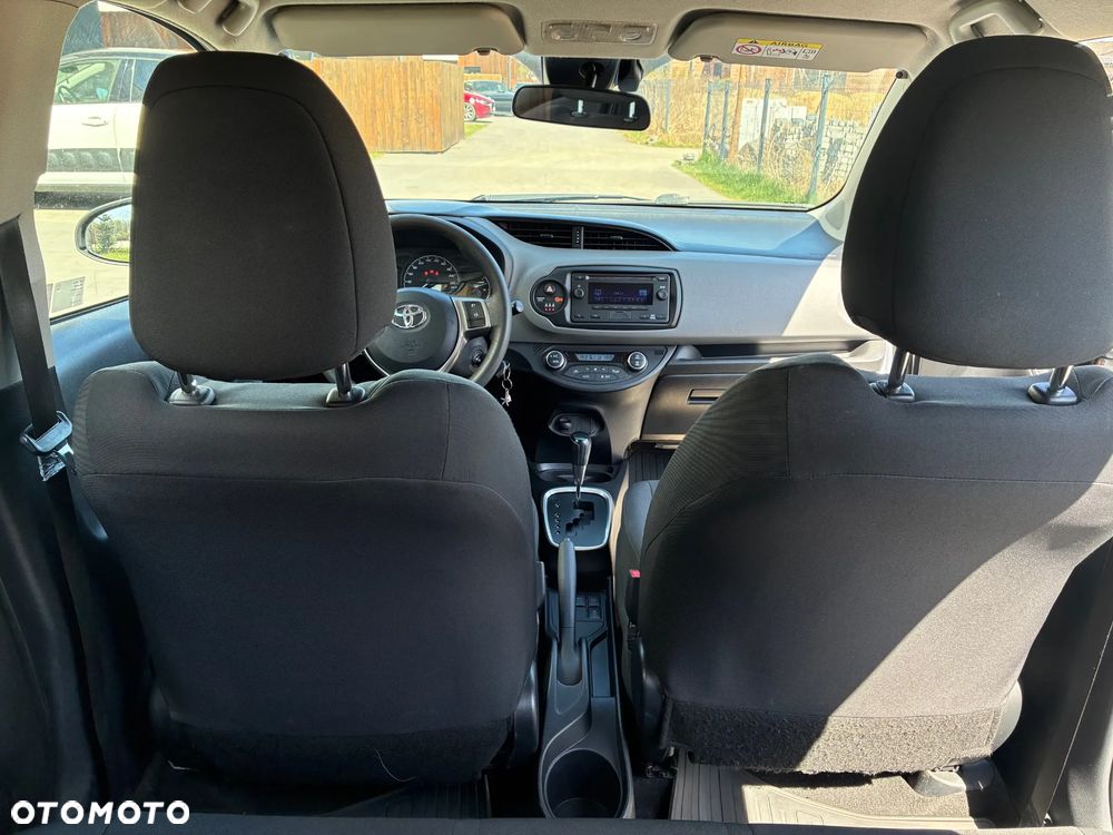 Toyota Yaris Hybrid 100 Active EU6 - 13