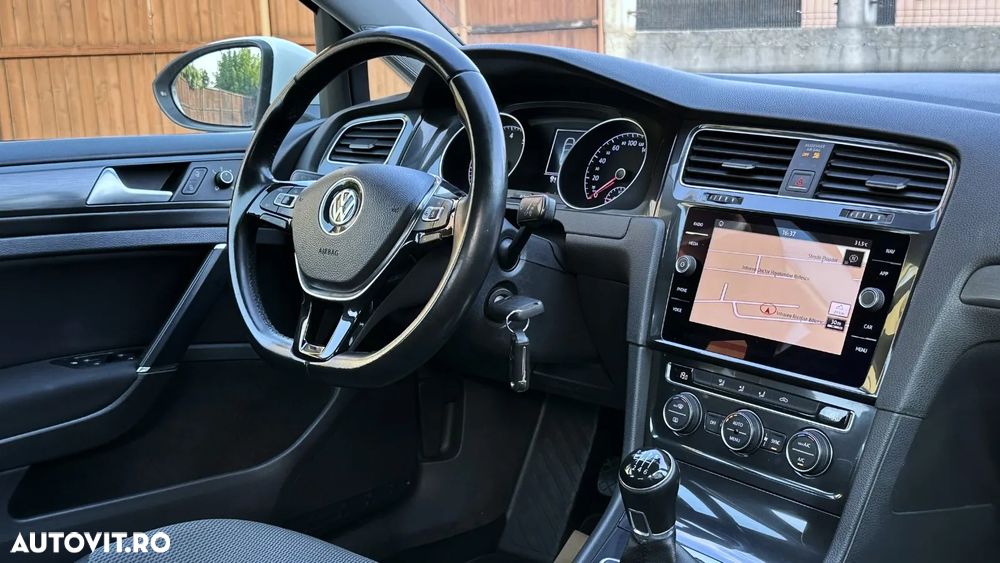 Volkswagen Golf 1.0 TSI Comfortline - 8
