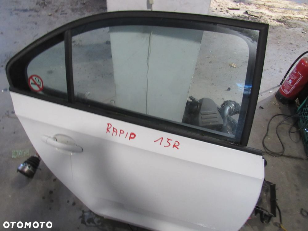 skoda rapid tył prawe drzwi hb 2015r - 4