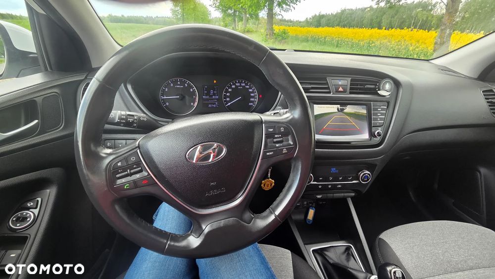 Hyundai i20 - 12