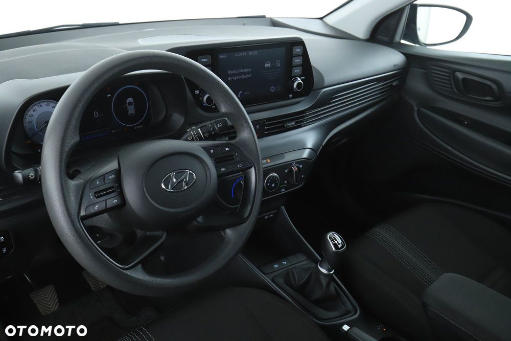 Hyundai i20 - 24