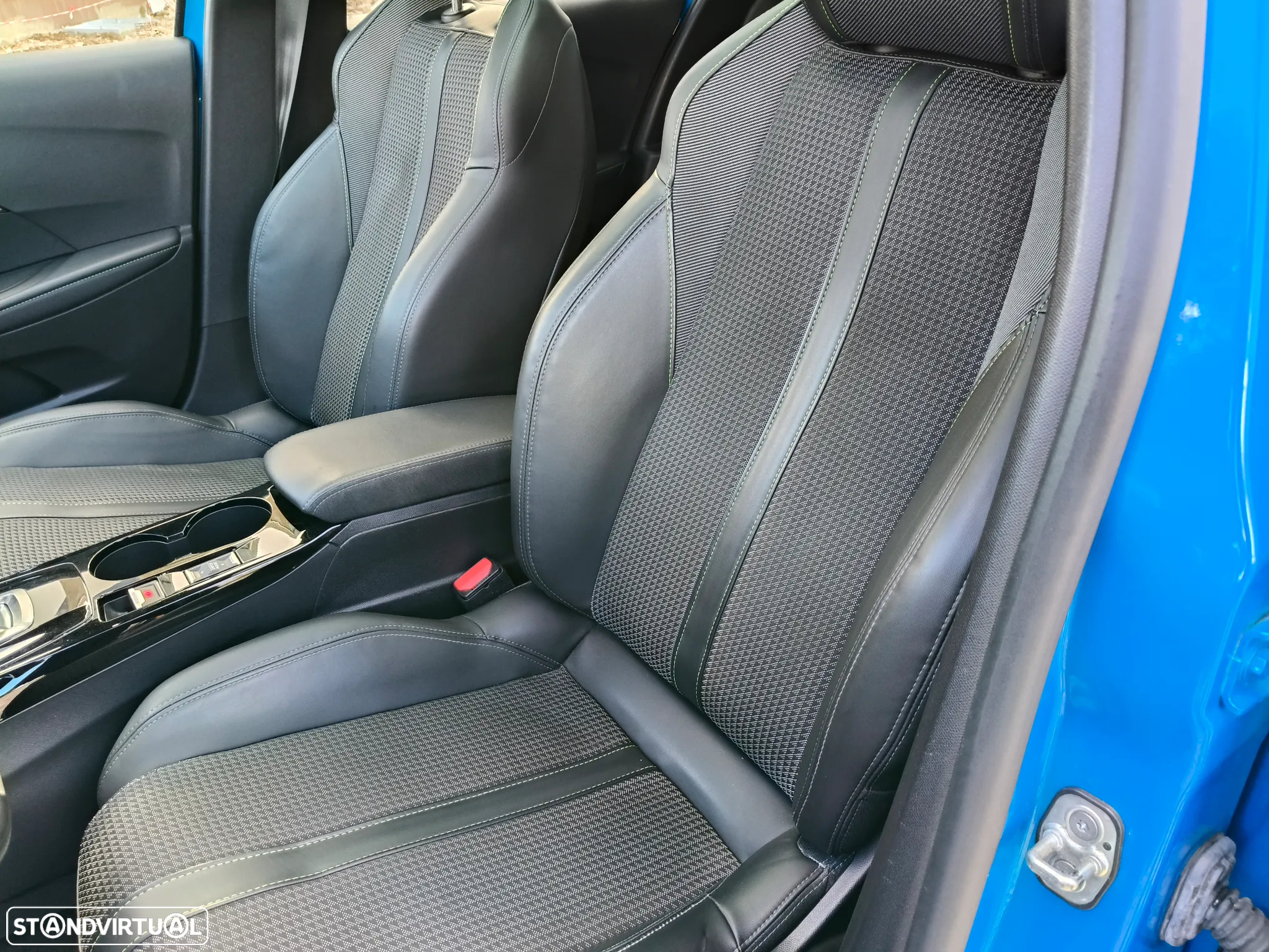 Peugeot e-208 50 kWh GT Line - 11