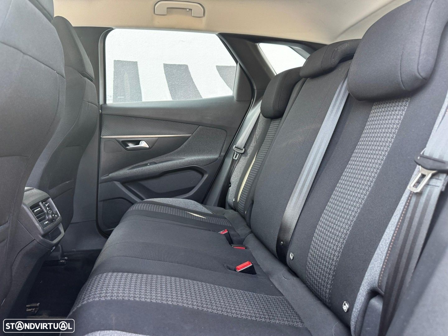 Peugeot 3008 PureTech 130 Stop & Start GPF EAT8 Active - 9