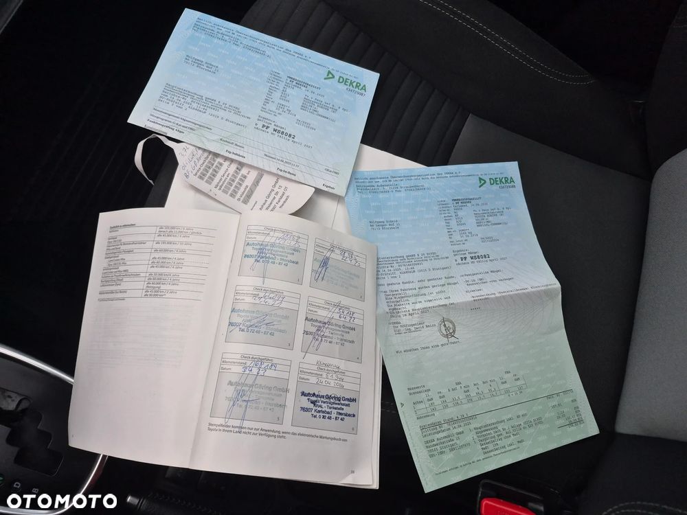 Toyota Yaris Hybrid 100 Business Edition - 22