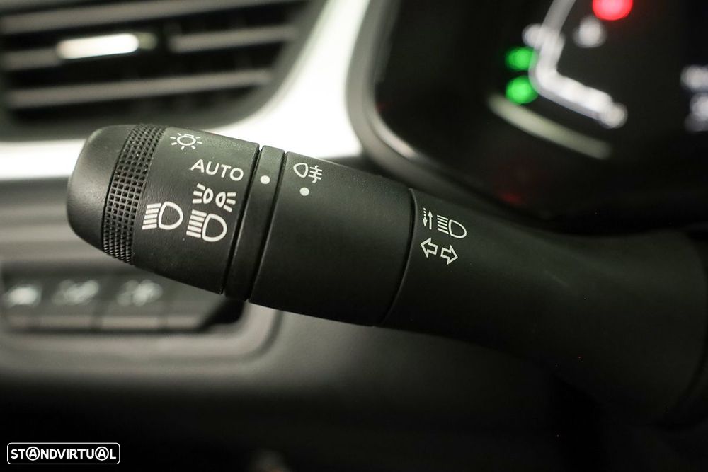 Renault Captur 1.0 TCe Techno Bi-Fuel - 17