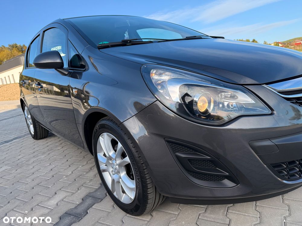 Opel Corsa 1.4 16V Cosmo - 21