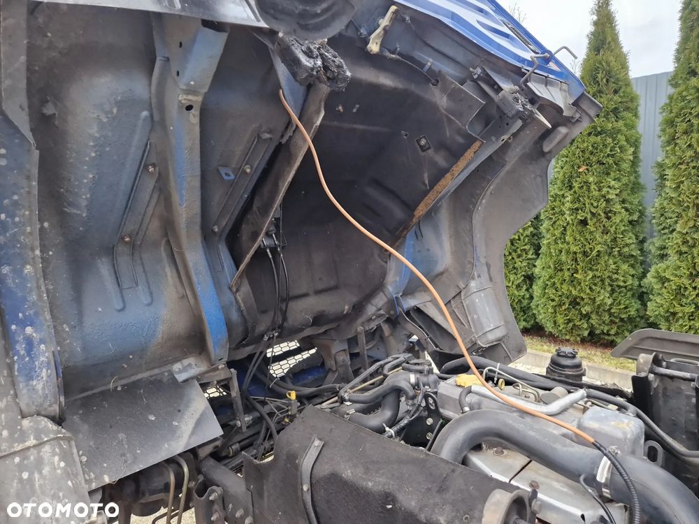 Nissan Atleon 3.0 - 8