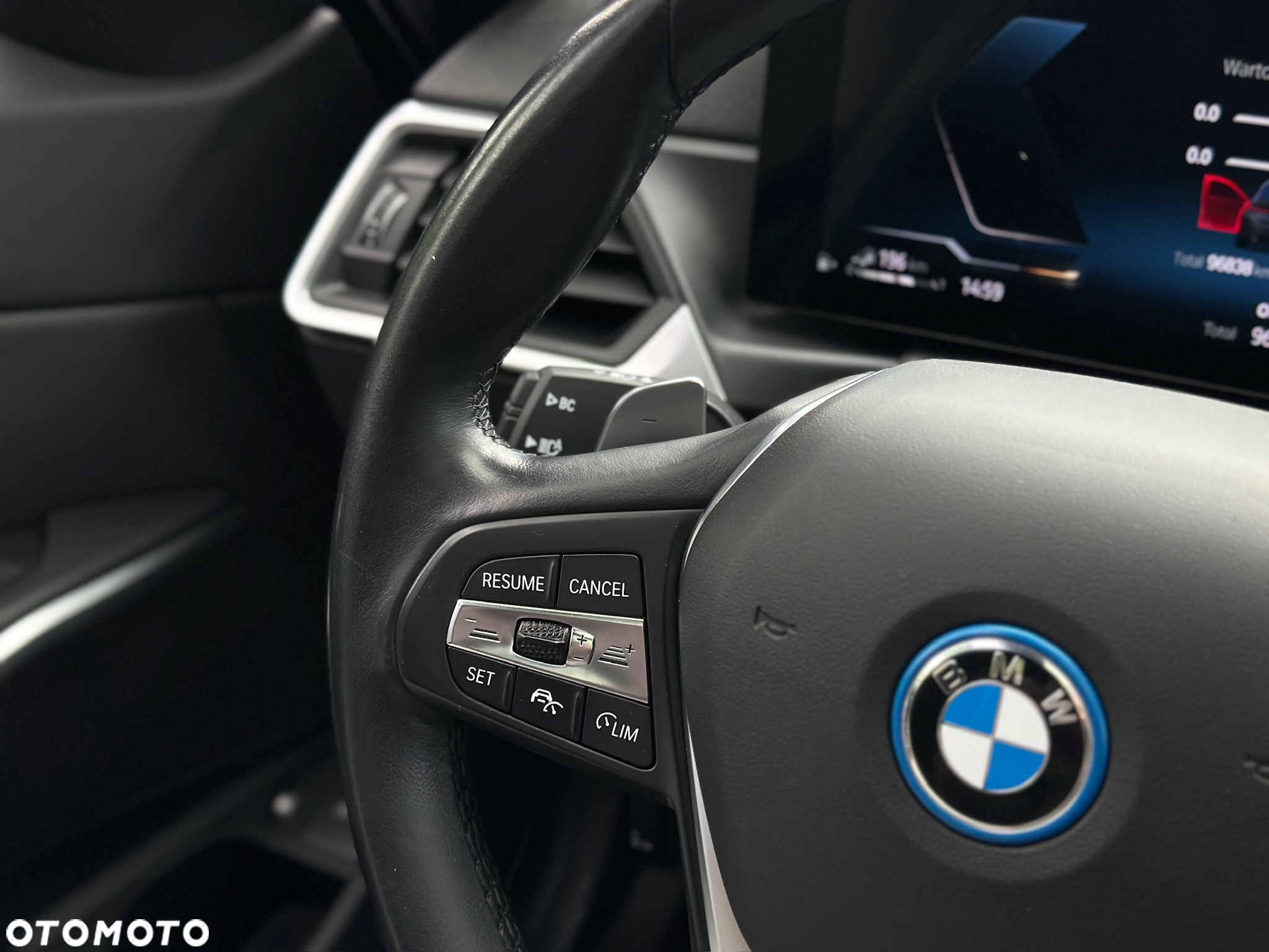 BMW Seria 3 330i Sport - 13