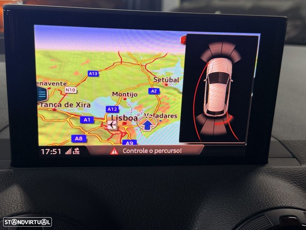 Audi Q2 1.0 TFSI Design - 9