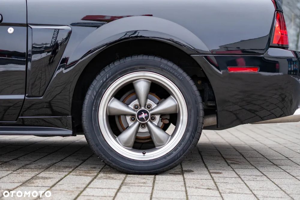 Ford Mustang 4.6 V8 GT - 13