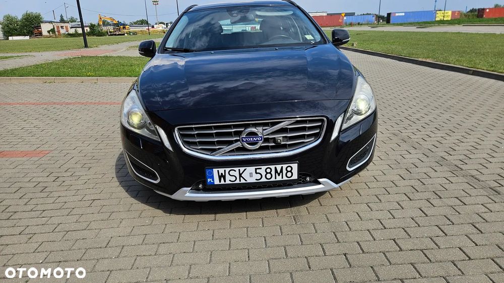 Volvo V60 2.0T R-Design - 13