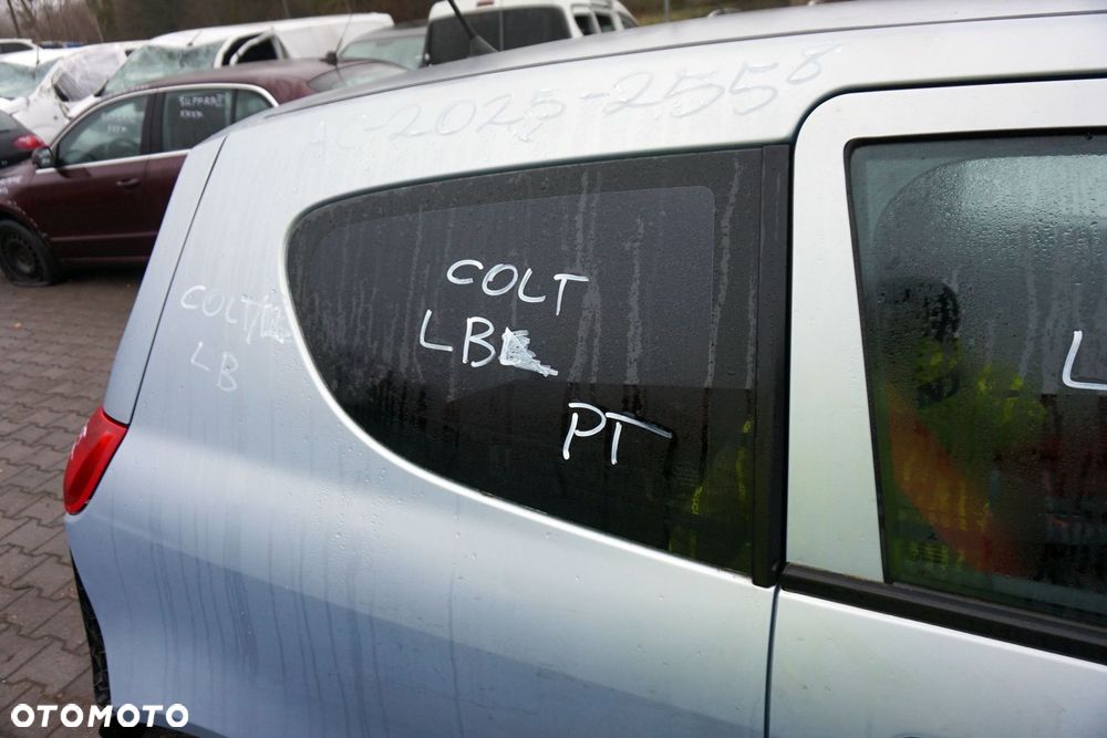 SZYBA KAROSERYJNA TYLNA PRAWA BOCZNA COLT VI Z30 3D HB MR957058 MITSUBISHI 2004-2008 - 3