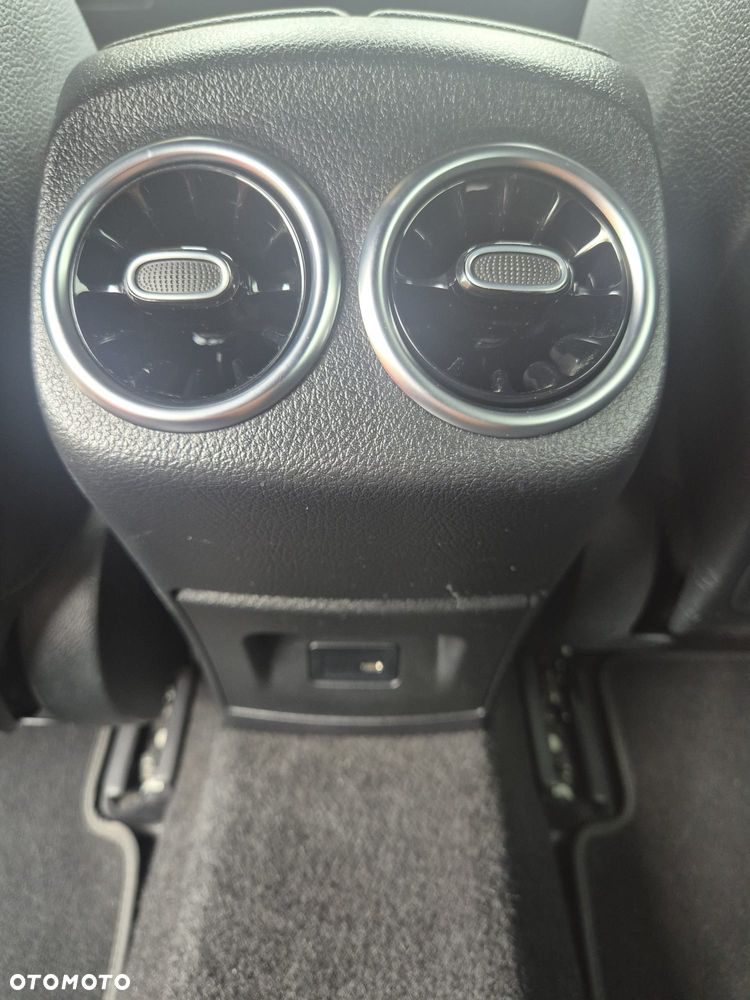 Mercedes-Benz CLA 200 d 8G-DCT - 24